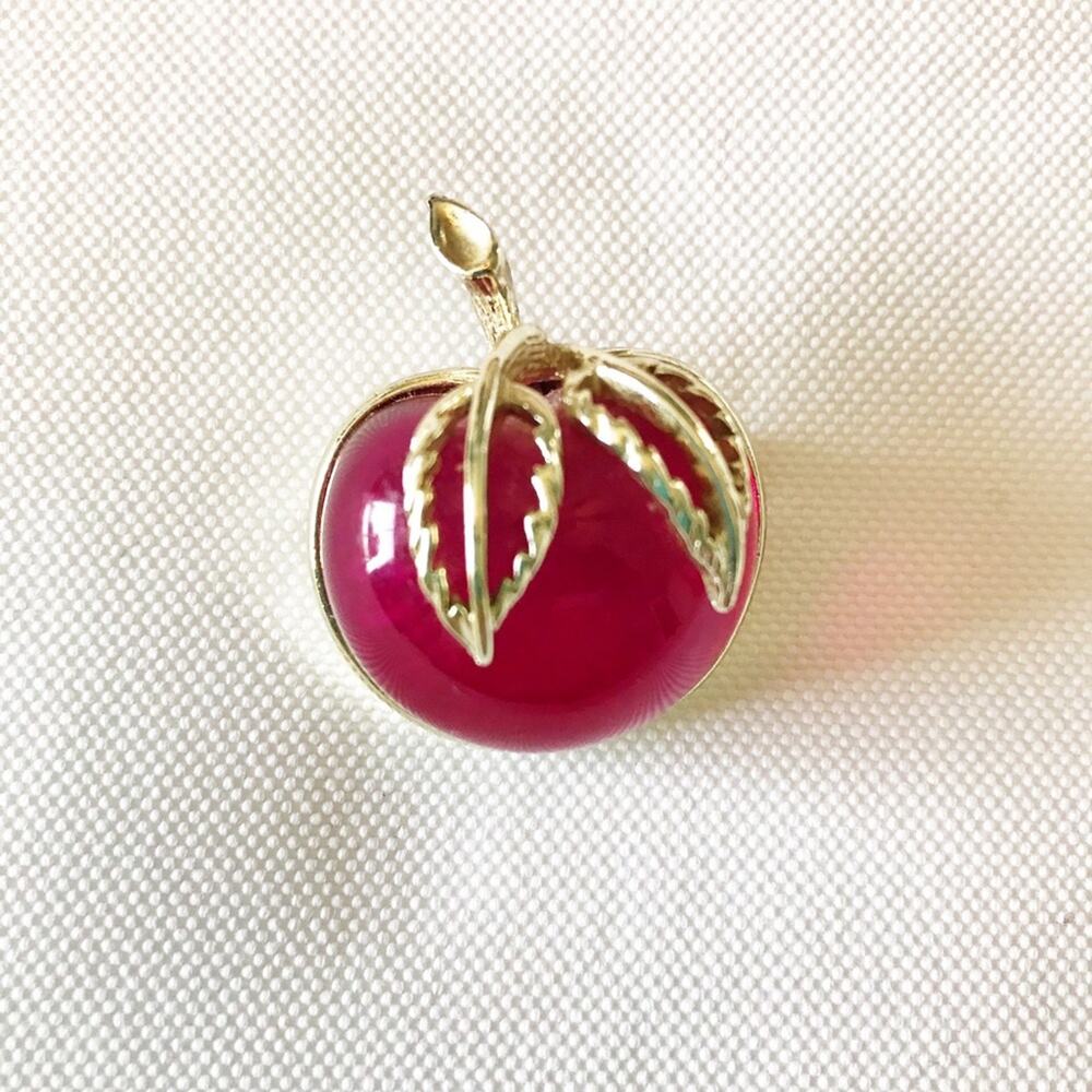 Vintage Lucite 70s Sarah Coventry Apple or Cherry Jelly Belly Brooch Pin
